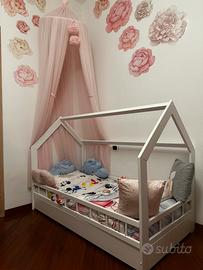 Letto a casetta in legno