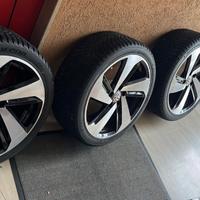 Set  completo di 4 cerchi è gomme originali vw