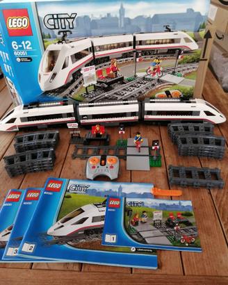 Lego City: treno 60051 + luci + stazione + rotaie