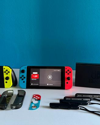 Nintendo Switch V1 + joycon aggiuntivi