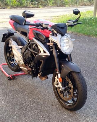 MV Agusta Brutale 800