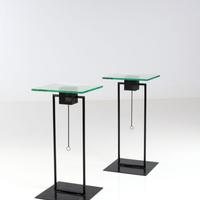 Coppia di tavolini con piedistallo anni '80