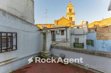 CENTRO STORICO - VIA MEDINA