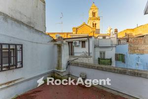 CENTRO STORICO - VIA MEDINA