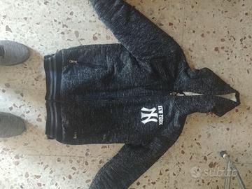 felpa imbottita  con cappuccio