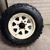 Cerchio e gomma suzuki samurai