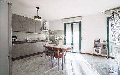 QUADRILOCALE CON GIARIDNO PRIVATO A SAN CLEMENTE