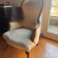 Poltrona classica vintage con borchie