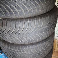 4 pneumatici invernali Bridgestone 225/45 R17(91H)