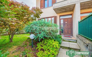 SPLENDIDA VILLA A SCHIERA DI TESTA