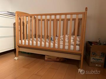 Lettino con sponde regolabili