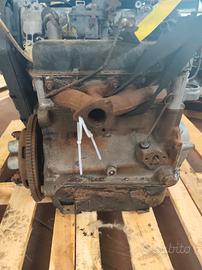 Motore fiat 600 d'epoca sig: 100D000 cc.800bz a.67