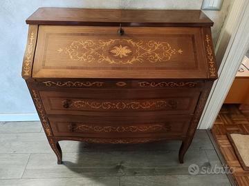 Maggiolino / ribaltina in legno intarsiato