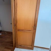 Stock di 5 Porte in Legno