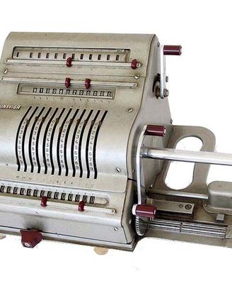 Calcolatrice meccanica vintage Brunsviga 13 RK