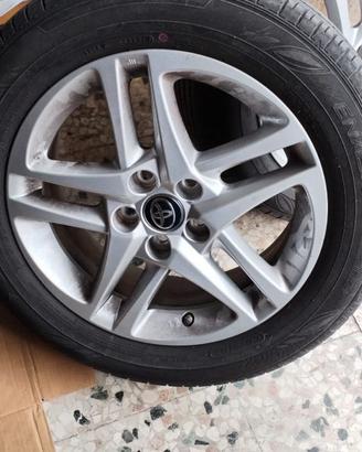 Cerchi originali Toyota da 17"