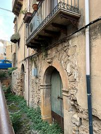 Magazzino Predisposto per Attività Commerciale