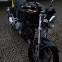 Ducati Monster Dark Ie 2004 A2