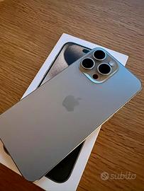 iPhone 15 pro max grigio siderale