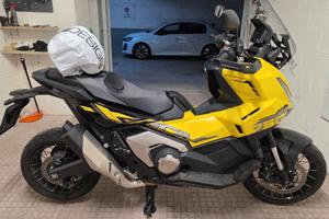 Honda x-adv 750 NUOVO 350km Xadv special edition