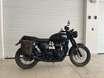 Triumph Bonneville t120 black