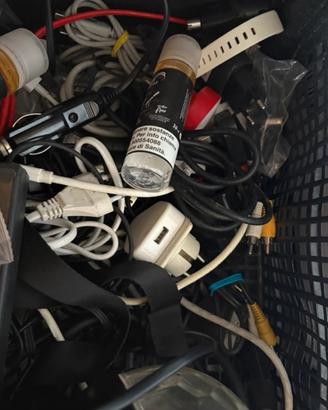 Cavi telefono computer ecc