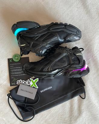 Balenciaga Runner Led - size 40