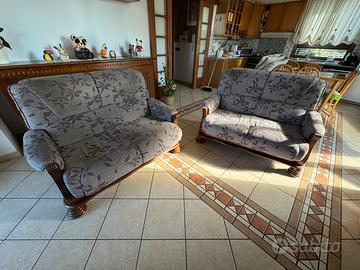 Coppia divani in legno e tessuto