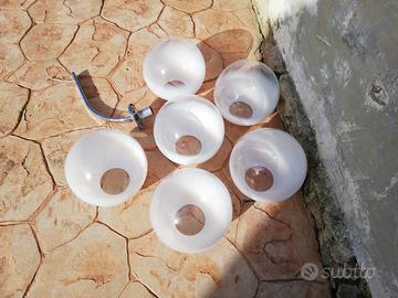 Lampade a sfera in vetro con supporti 