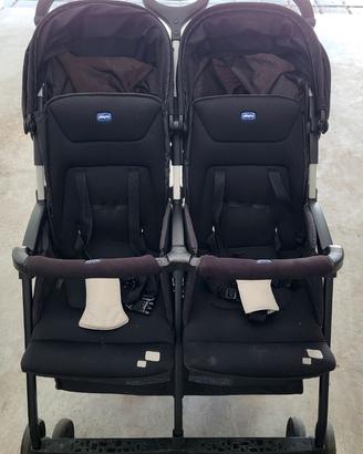 Passeggino gemellare chicco