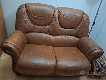 Divani in pelle  2 posti