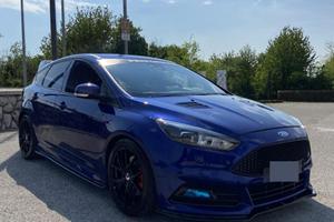 FORD FOCUS ST 2.0 EcoBoost