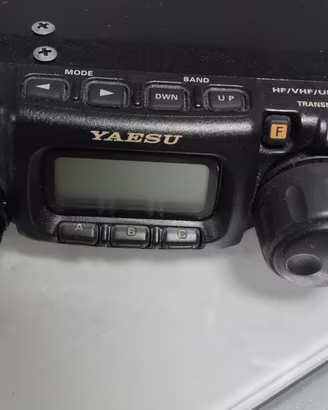 Yaesu FT 818 ND - no  817 -