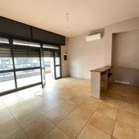 Tufello/vigne nuove - locale con canna fumaria