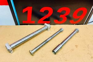 PERNO RUOTA E FORCELLONE HONDA CRF 250 E 450 DAL 2