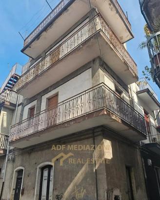 Intero Stabile Su 4 Livelli