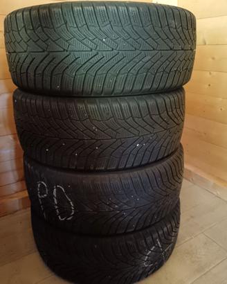 PNEUMATICI INVERNALI KUMHO 225/45 R18