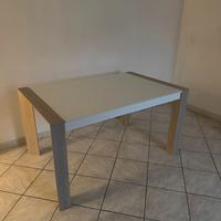 TAVOLO IN VETRO CAMERA DA PRANZO