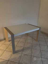 TAVOLO IN VETRO CAMERA DA PRANZO