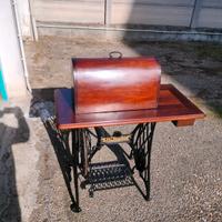 Macchina da cucire Necchi anni 30