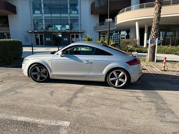 TT Coupe 2.0 TFSI Sline