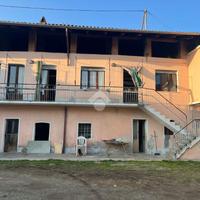 CASA SEMINDIPENDENTE A LUSIGLIÈ