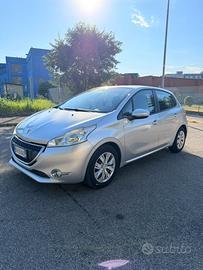 PEUGEOT 208 2013