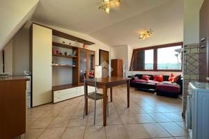 3 LOCALI A MONTEROTONDO