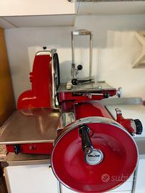 Affettatrice professionale OMAS a volano