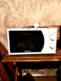 FORNO A MICROONDE CANDY CMW2070M