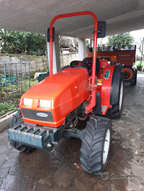 Trattore Goldoni imballatrice rimorchio