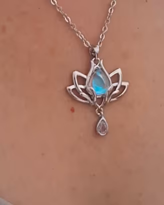 Collana  stile elegante bohemien con pietra di lun