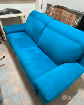 Divano pregiato.