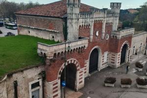 Stanza singola fronte a Porta Vescovo